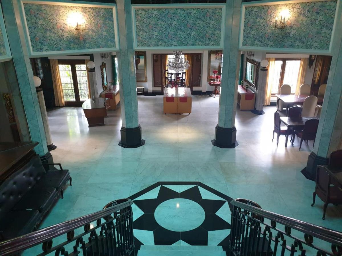 Arimbi Pejaten Suites Jacarta Exterior foto