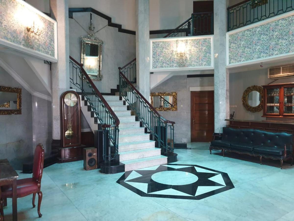 Arimbi Pejaten Suites Jacarta Exterior foto