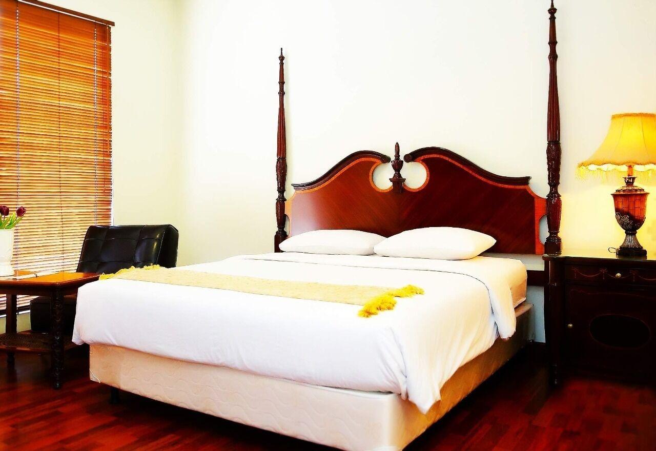 Arimbi Pejaten Suites Jacarta Exterior foto
