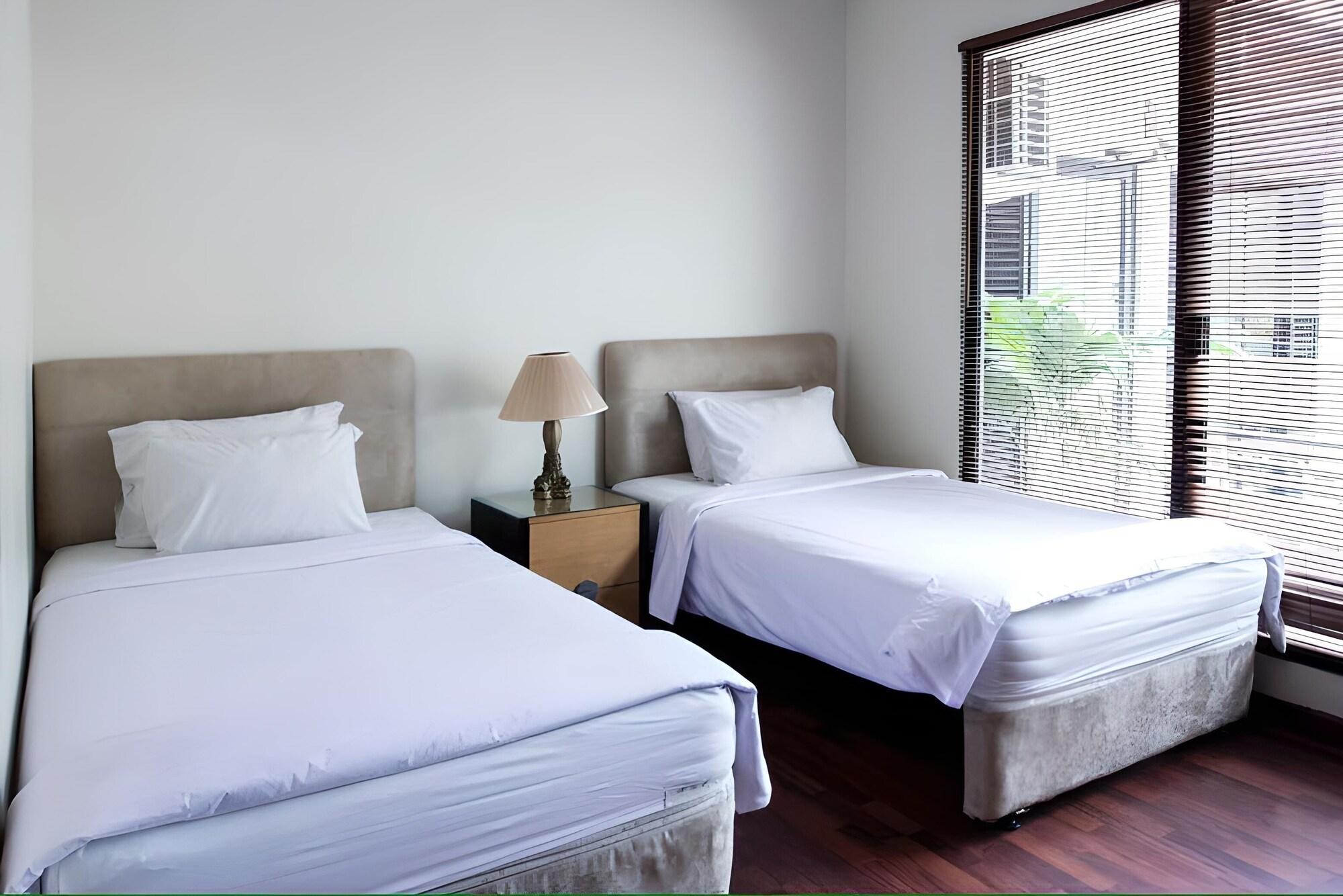 Arimbi Pejaten Suites Jacarta Exterior foto