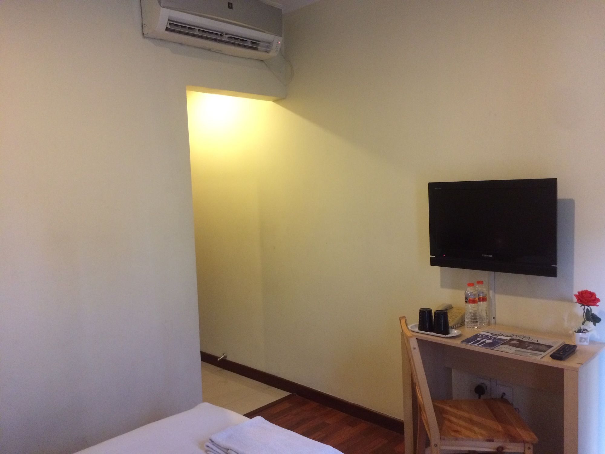 Arimbi Pejaten Suites Jacarta Exterior foto